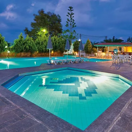 Koukouras Hotel